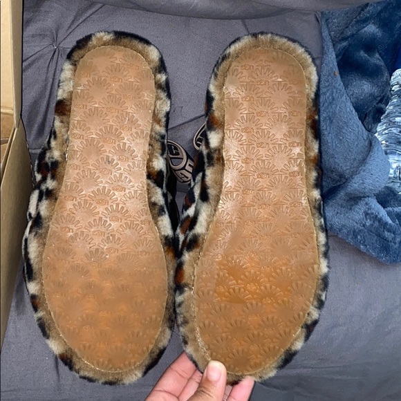 UGG FLUFF YEAH SLIDE - Picture 3 of 5